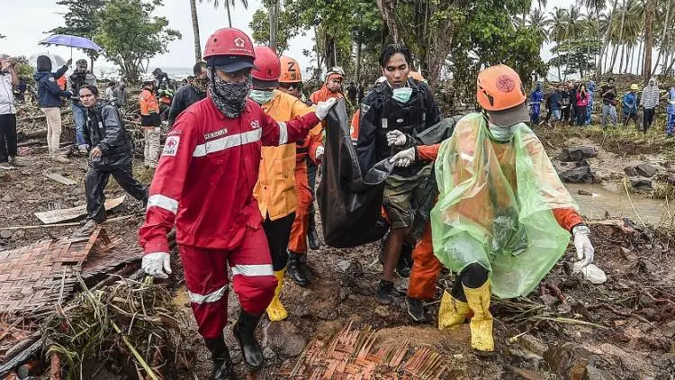 Korban Meninggal Tsunami Sudah 430 Orang