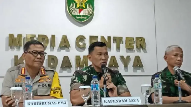 Polda Metro Jaya Serahkan Pelaku Penembakan Letkol Dono Kepada TNI