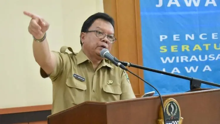 Komunitas dan Koperasi Melawan Gempuran Perusahaan Raksasa