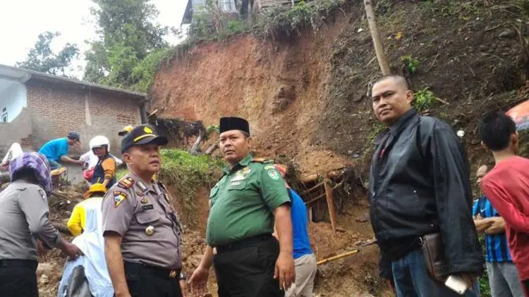 Tiap Hujan Deras, 60 Warga Cisompet Mengungsi
