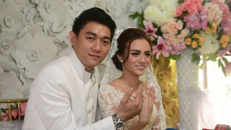 Sedih, Unggahan Ifan Seventeen Kenang Mendiang Istri