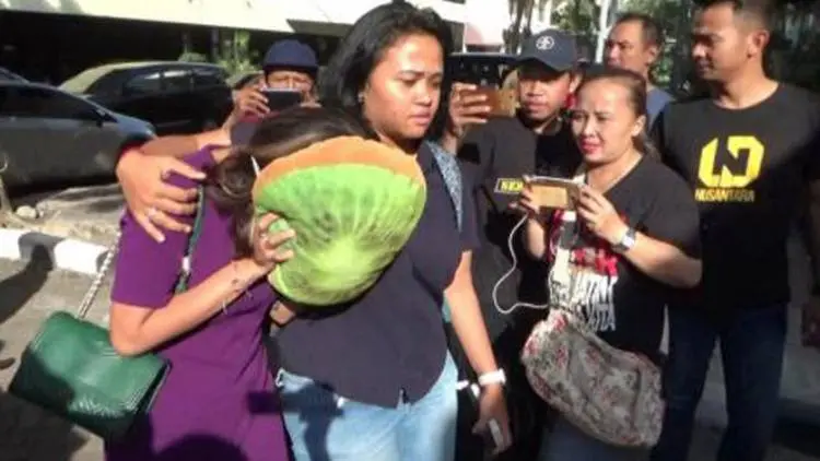 Kasus Prostitusi Online: Dua Artis Diperiksa hingga Minggu Pagi