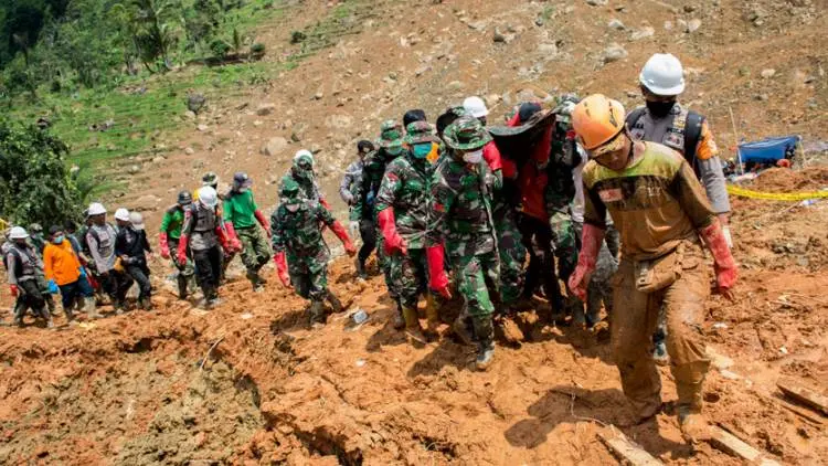 Alhamdulillah, Sembilan Jasad Korban Longsor Sukabumi Ditemukan