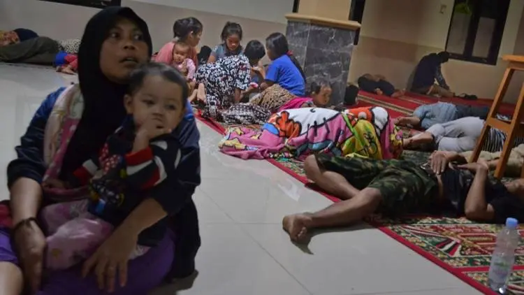 Salat Isya di Mushalla, Nono Selamat dari Terjangan Gelombang Pasang