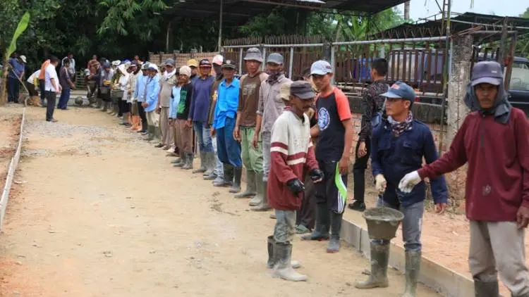 Dana Desa Bisa untuk Topang Desa Terang