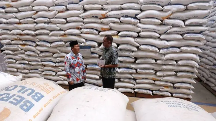 Bulog Jabar Alokasikan Dua Ribu Ton Beras per Hari
