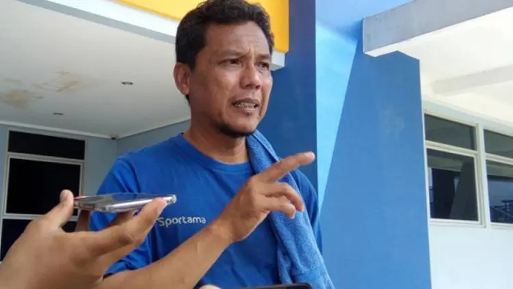 Posisi Unik, Awai Titip Pesan untuk Kiper Masa Depan Persib