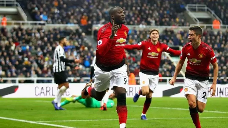 Taklukkan Newcastle, MU Mengintai Big Four