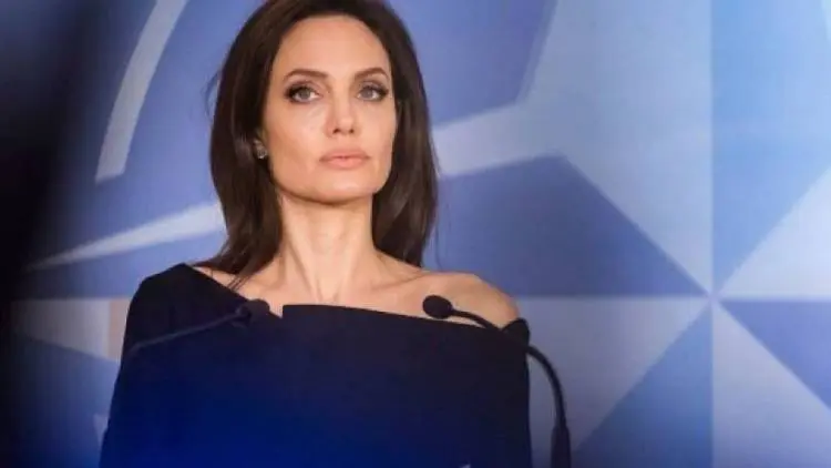 Angelina Jolie Terjun ke Dunia Politik?