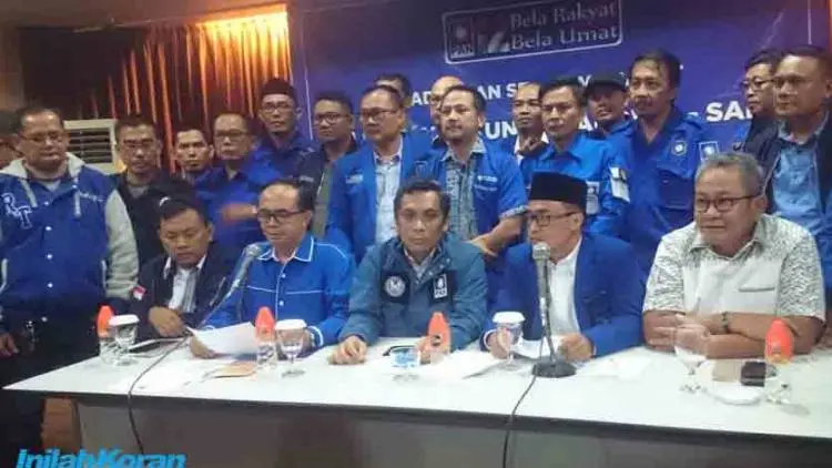 PAN Jabar Lawan Spanduk Jadi-jadian