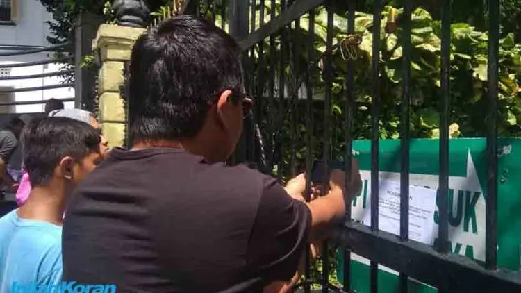Kebun Raya Mendadak Tutup