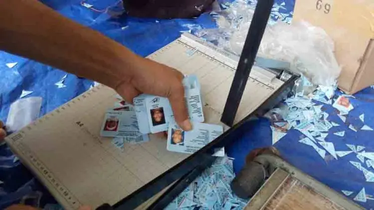 Sepuluh Ribu Keping KTP-el di Indramayu Dimusnahkan