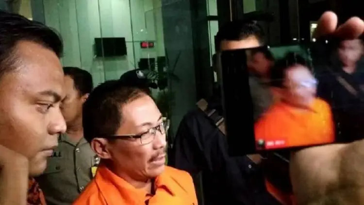 KPK Limpahkan Berkas Penyuap Bupati Cirebon