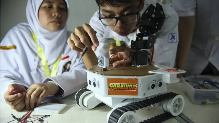 Manusia Indonesia Wajib Punya Talenta di Bidang Robotik
