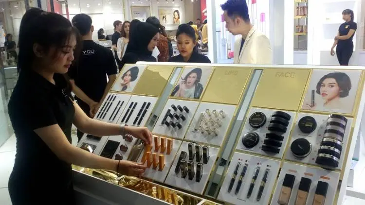 YOU Bidik Pasar Kosmetik Milenial Bandung