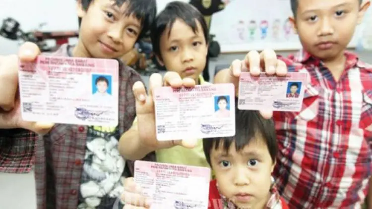 Bekasi Siapkan 10.000 Keping Kartu Identitas Anak   