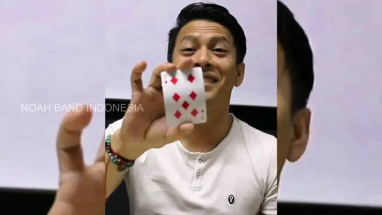  Selain Bernyanyi, Ariel Noah Pandai Sulap Loh!