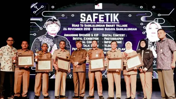  Wujudkan Smart City Melalui Web Desa