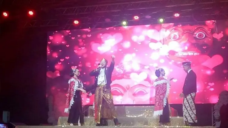 Tiga Jam Mengenang Lagu Chrisye Bikin Baper