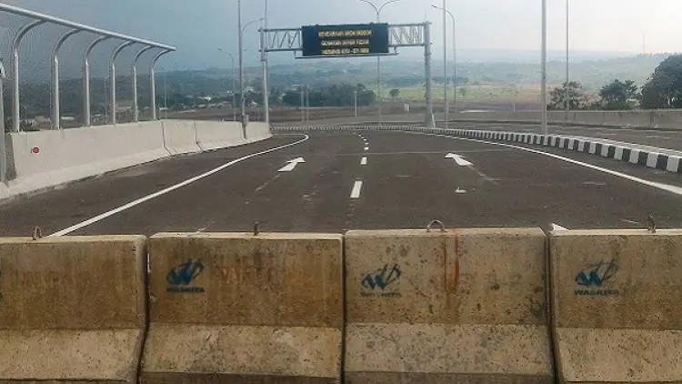 Peresmian Jalan Tol Bocimi Seksi I Sebelum Tahun Baru