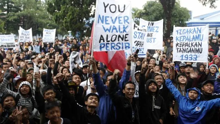 Suporter Indonesia Butuh Payung Hukum