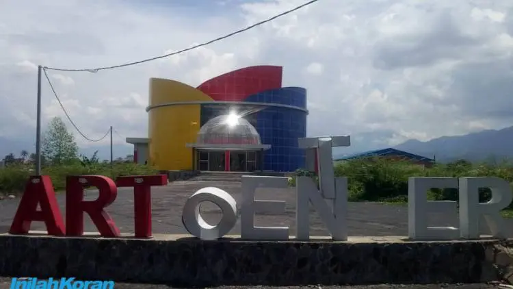 Belum Diresmikan, Gedung Art Center Garut Rusak