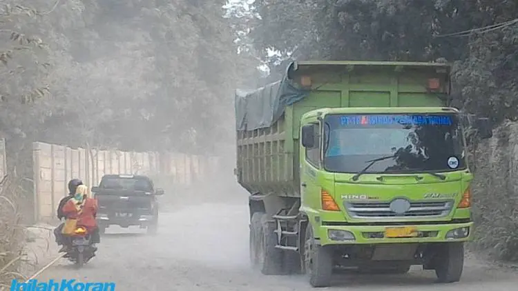 Jalan Tambang Terkubur Janji Ridwan Kamil   