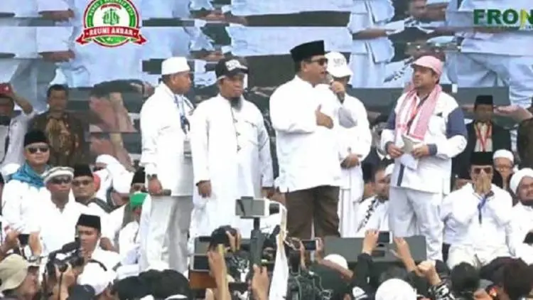 Gema Takbir Sambut Prabowo di Reuni 212