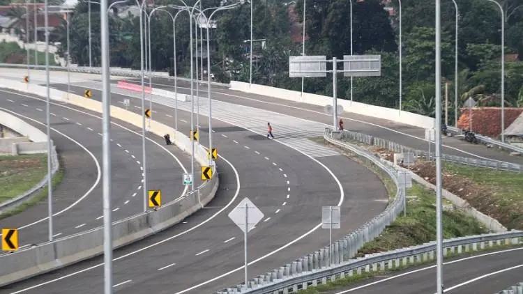 Mau Coba Jalan Tol Bocimi? Sepekan Ini Gratis
