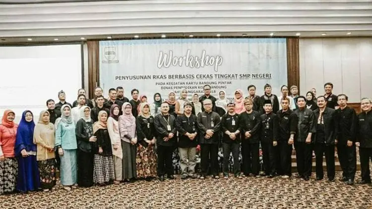 Cekas Pintu Transparansi Pendidikan Kota Bandung