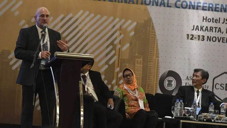  Kemenristekdikti Bakal Datangkan Para Profesor Kelas Dunia