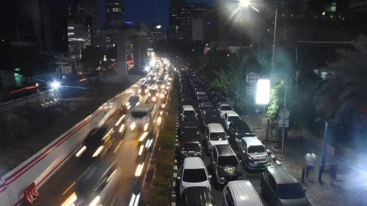 Menhub Sayangkan Aksi Tutup Jalan Driver Taksi Daring