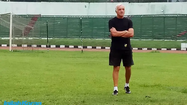 Menjelang Akhir Musim, Gomez Belum Disodori Kontrak Baru