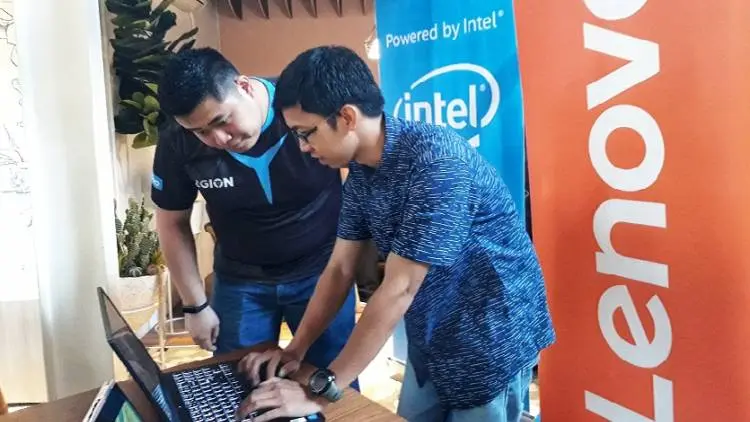 Pasar Bandung Peringkat 10 Besar Fokus Lenovo