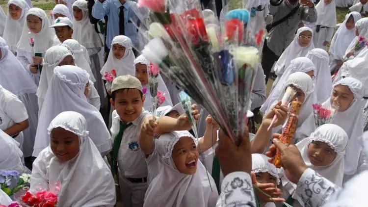 'Tigo Tungku Sajarangan' untuk Memajukan Pendidikan