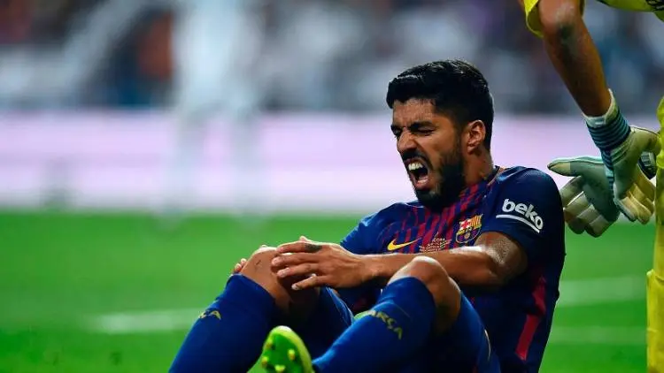 Suarez Out, Barcelona Makin Pincang