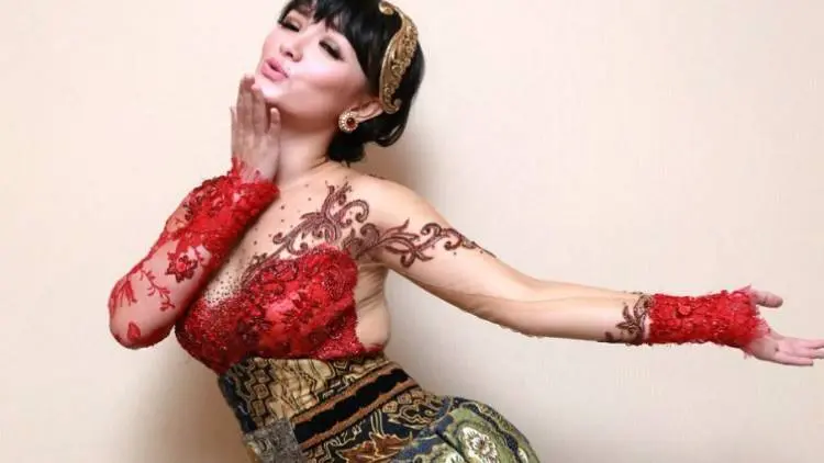 Zaskia Gotik Meriahkan Porpemda 2018 Karawang