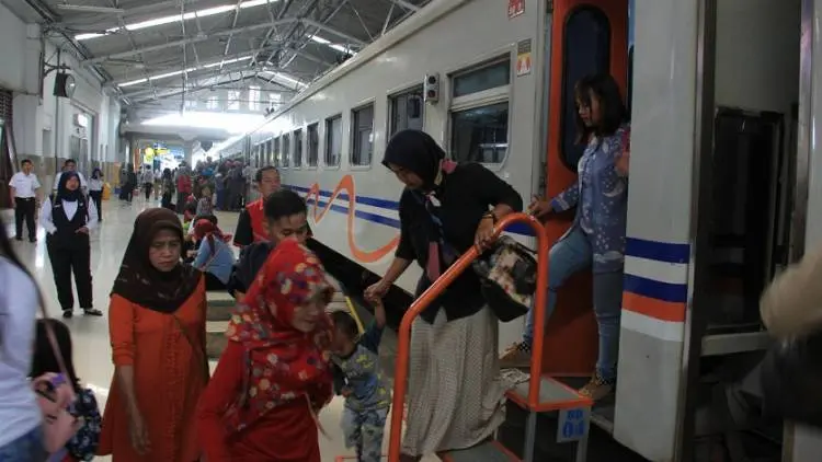  Tiket KA Natal dan Tahun Baru Masih Tersedia 