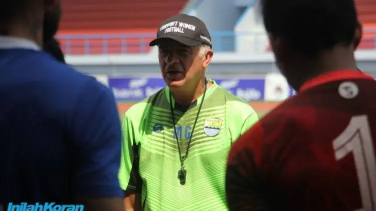 Gomez Akui Pemainnya Banyak Melakukan Kesalahan