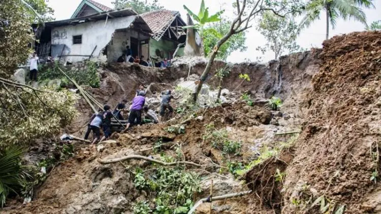 Longsor dan Banjir Landa Wilayah Sukabumi