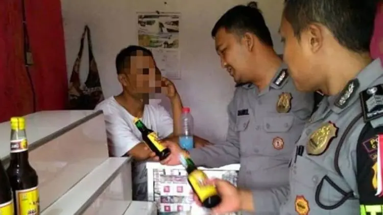 Masih Jual Miras, Toko Jamu Dirazia Polisi