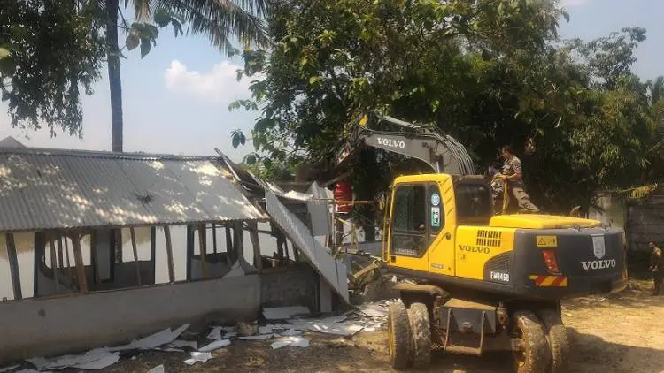 Lahan Dijadikan RTH, 24 Bangunan Liar Dibongkar
