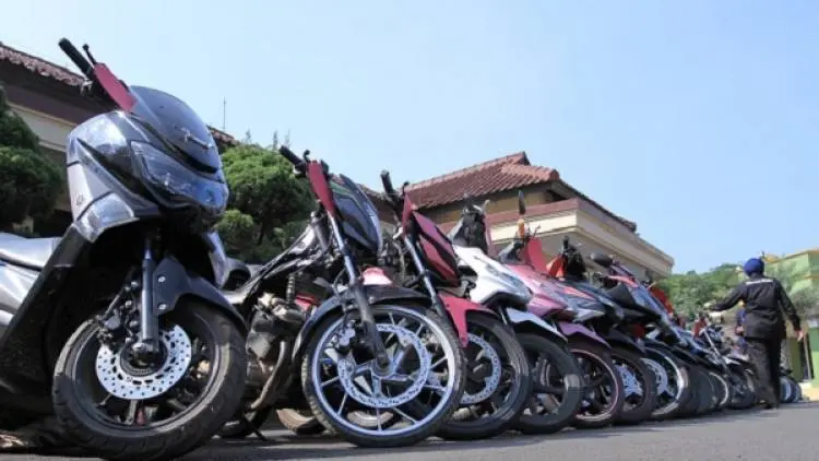  Empat Residivis Pencuri Motor Modus Bobol Pagar Diciduk Polisi