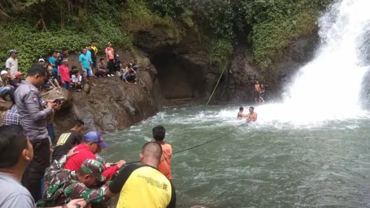 Siswa MTs Darul Arqom yang Tenggelam di Curug Luhur Ditemukan