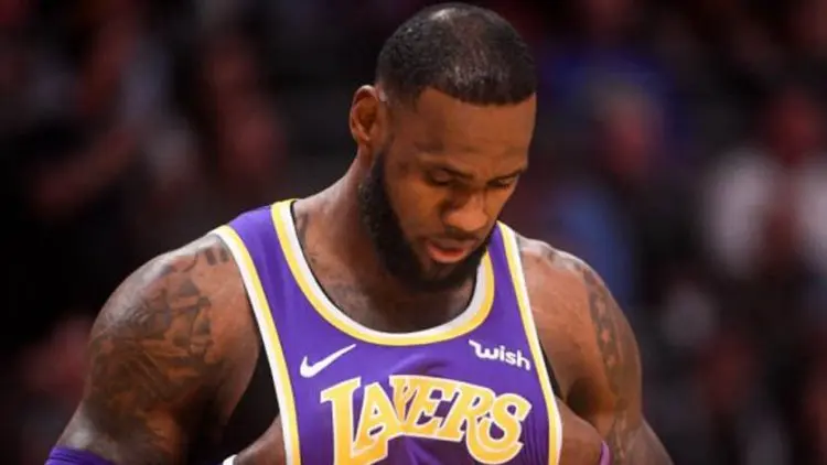 Lebron James Kaget Magic Johnson Mundur