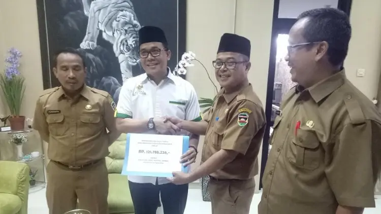 Disdik Purwakarta Konsisten Salurkan Zakat Para ASN