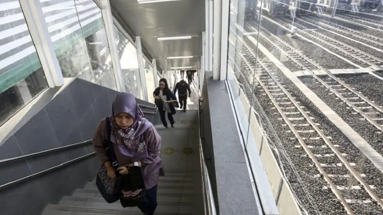 XL Sebut Masih Negosiasi Buka Jaringan di Rute MRT