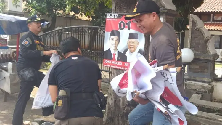 H-1 Pemilu, Petugas Gabungan Masih Sisir Lokasi APK