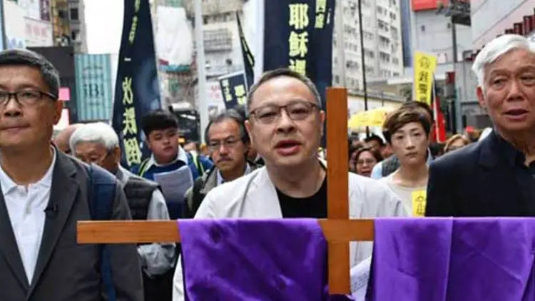 3 Tokoh Prodemokrasi Hong Kong Divonis Bersalah