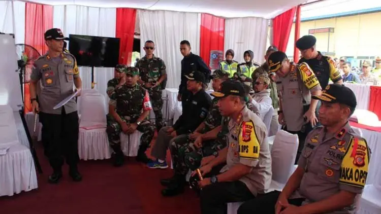 Pangdam III Siliwangi & Kapolda Jabar Tinjau Pos Pemilu 2019 di Garut
